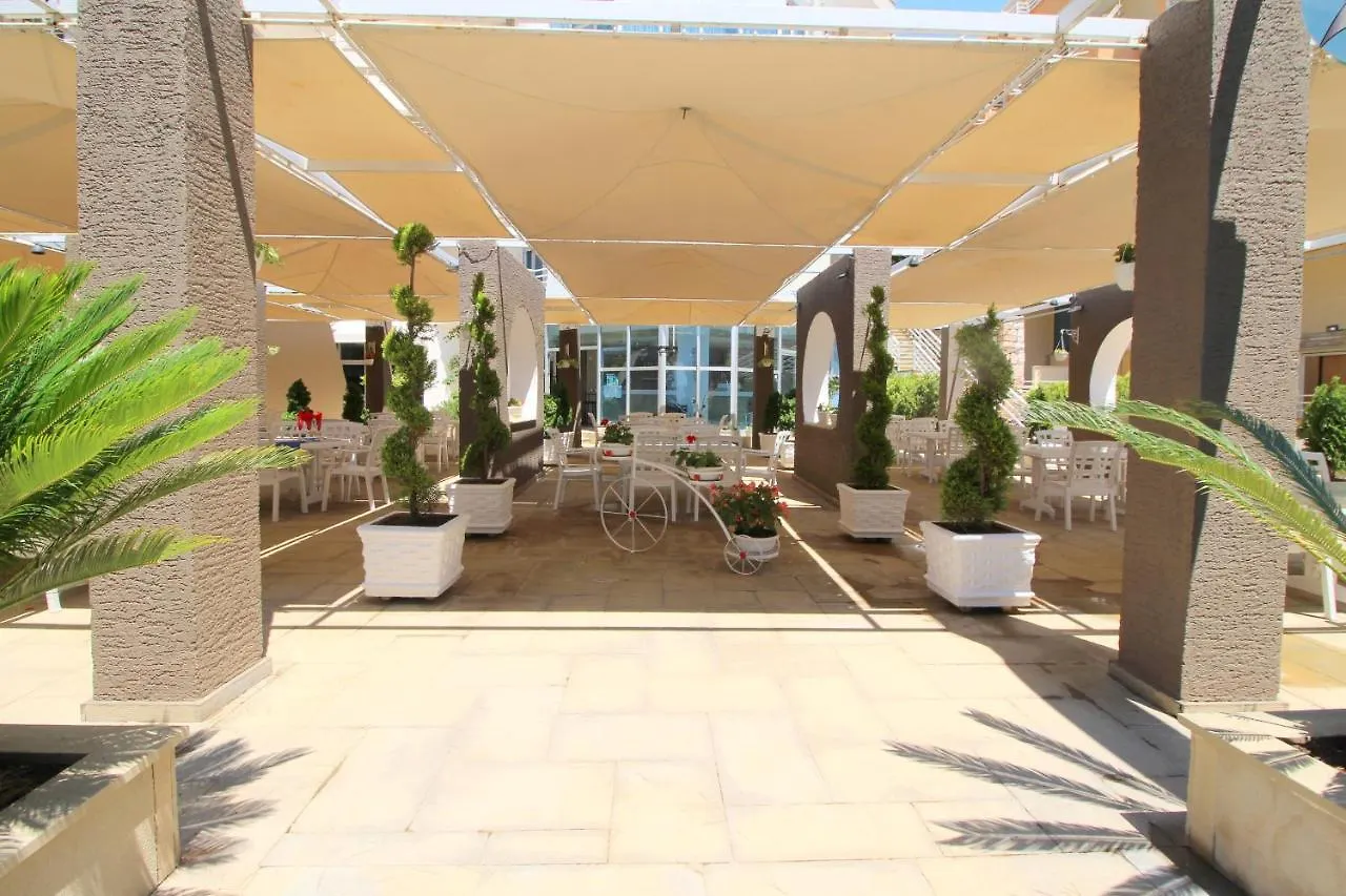 Portafortuna Apartments Sarande